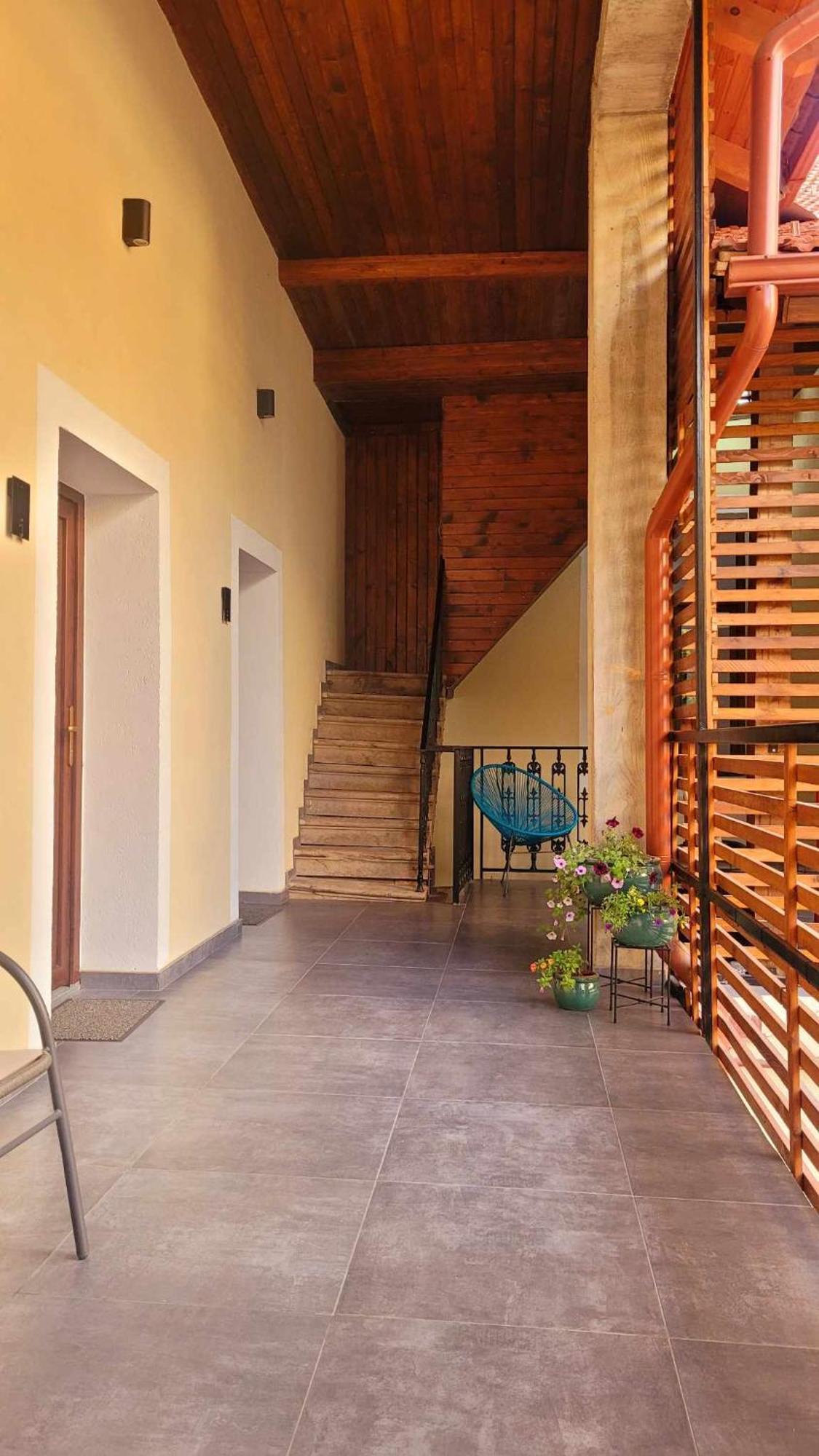 Făgăraş Urban Six Apartments מראה חיצוני תמונה